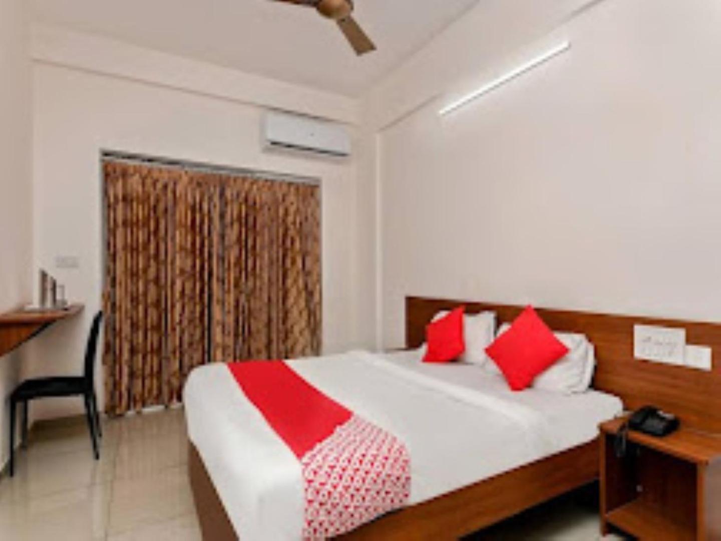 Hotel Samruddhi Lodging,Mangaluru Mulki Exterior foto