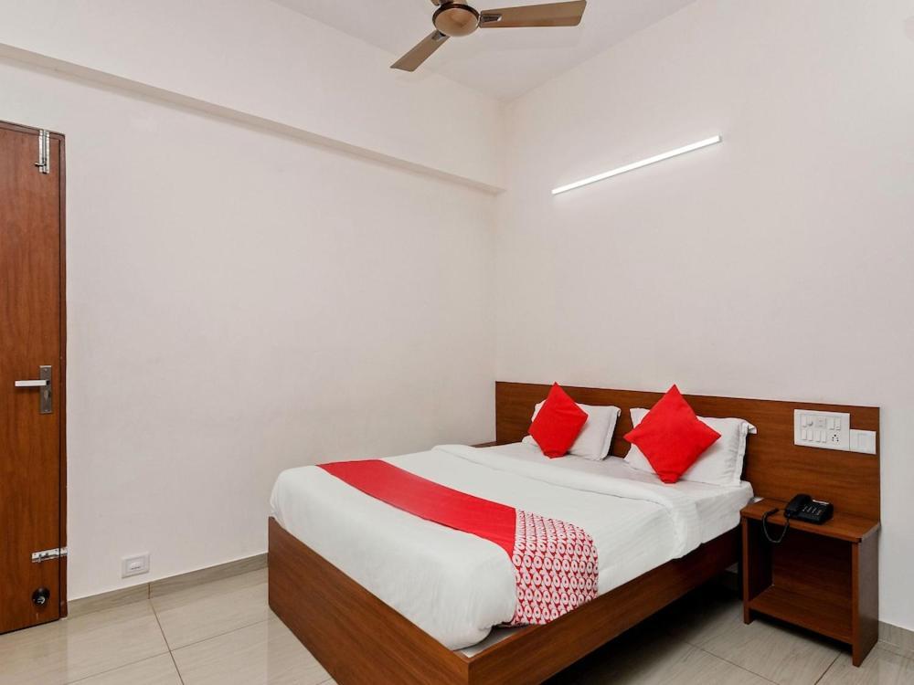 Hotel Samruddhi Lodging,Mangaluru Mulki Exterior foto